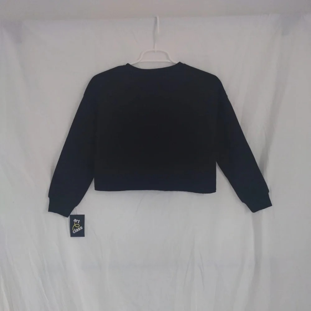 Art class. Smiley World Black girls sweater size 6/7(S). Made in China.